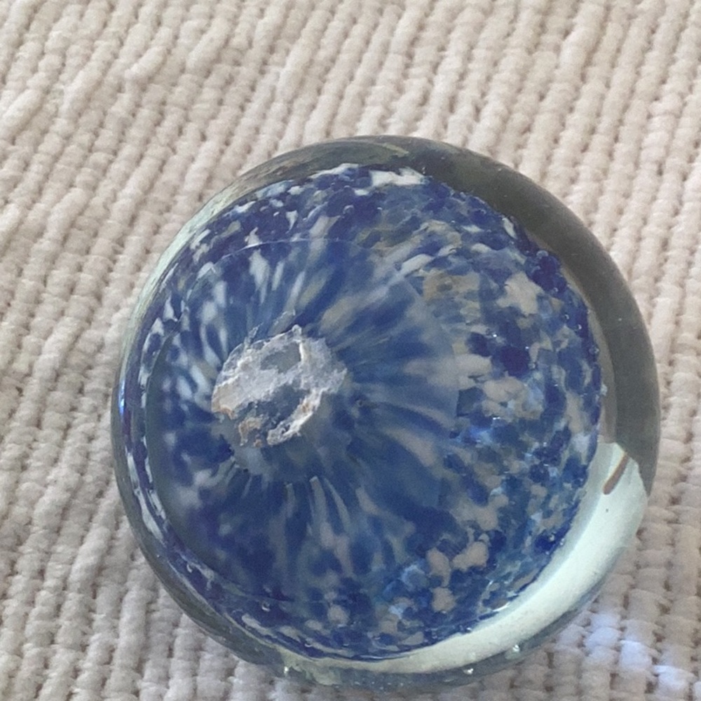 Glass Paperweight - Picture 4 of 6